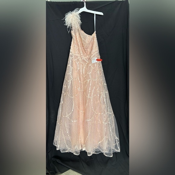 Mac Duggal 20389 NWOT EMBELLISHED ONE SHOULDER A LINE GOWN - Picture 5 of 6